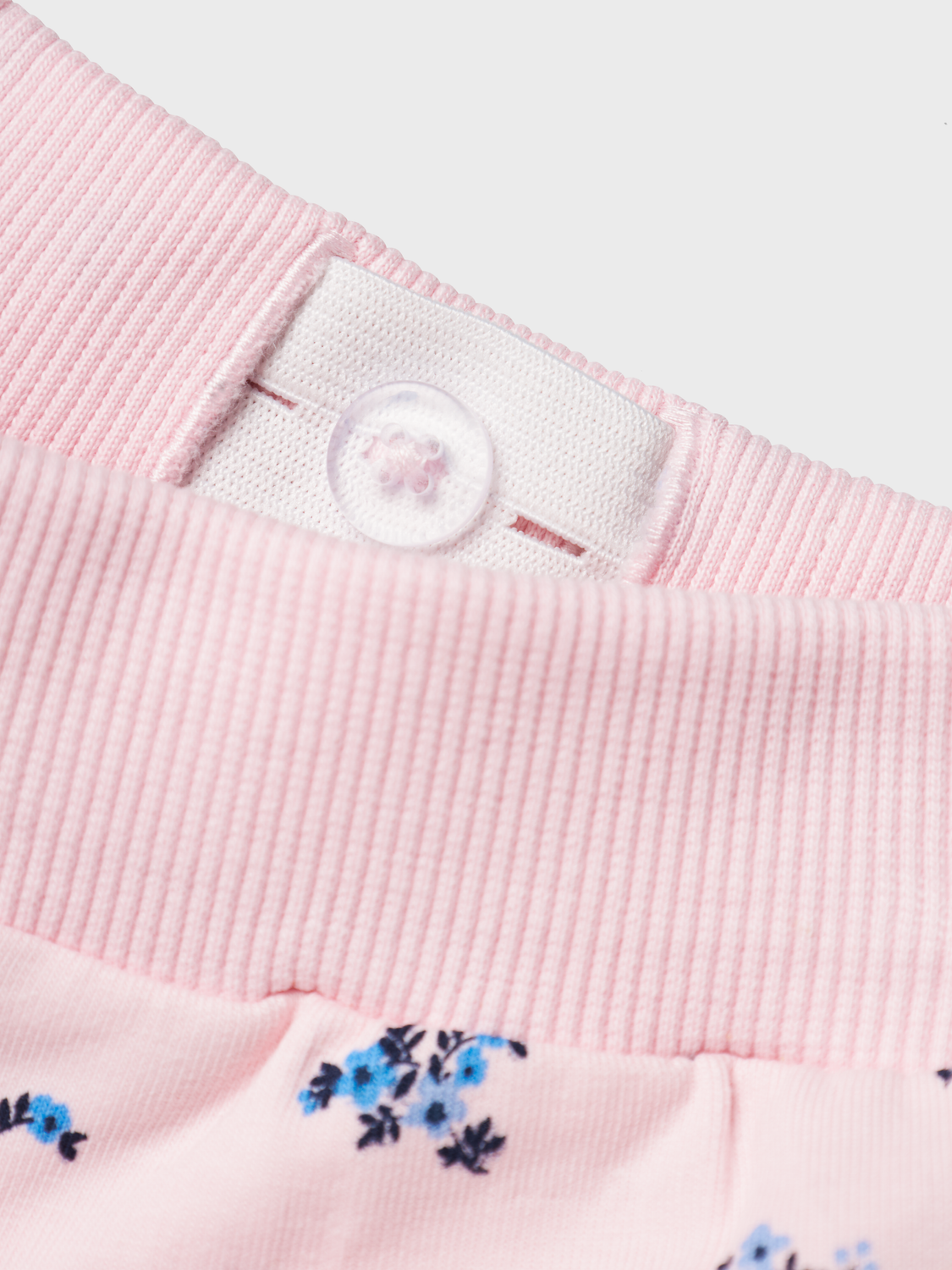 model_shot-front_full